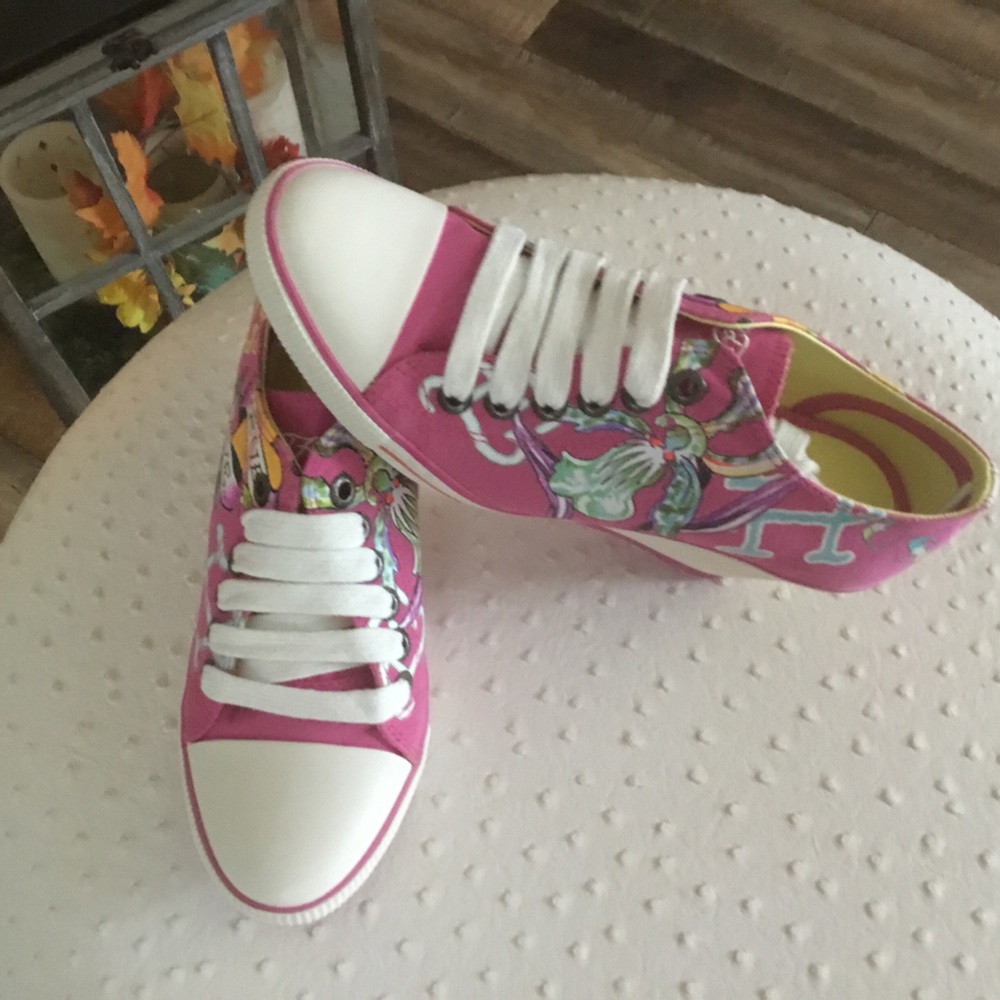 New Ed Hardy Bret Wedge Heel Shoe Neon Fuchsia